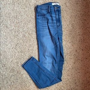 Hollister High Rise Skinny Jeans 5S